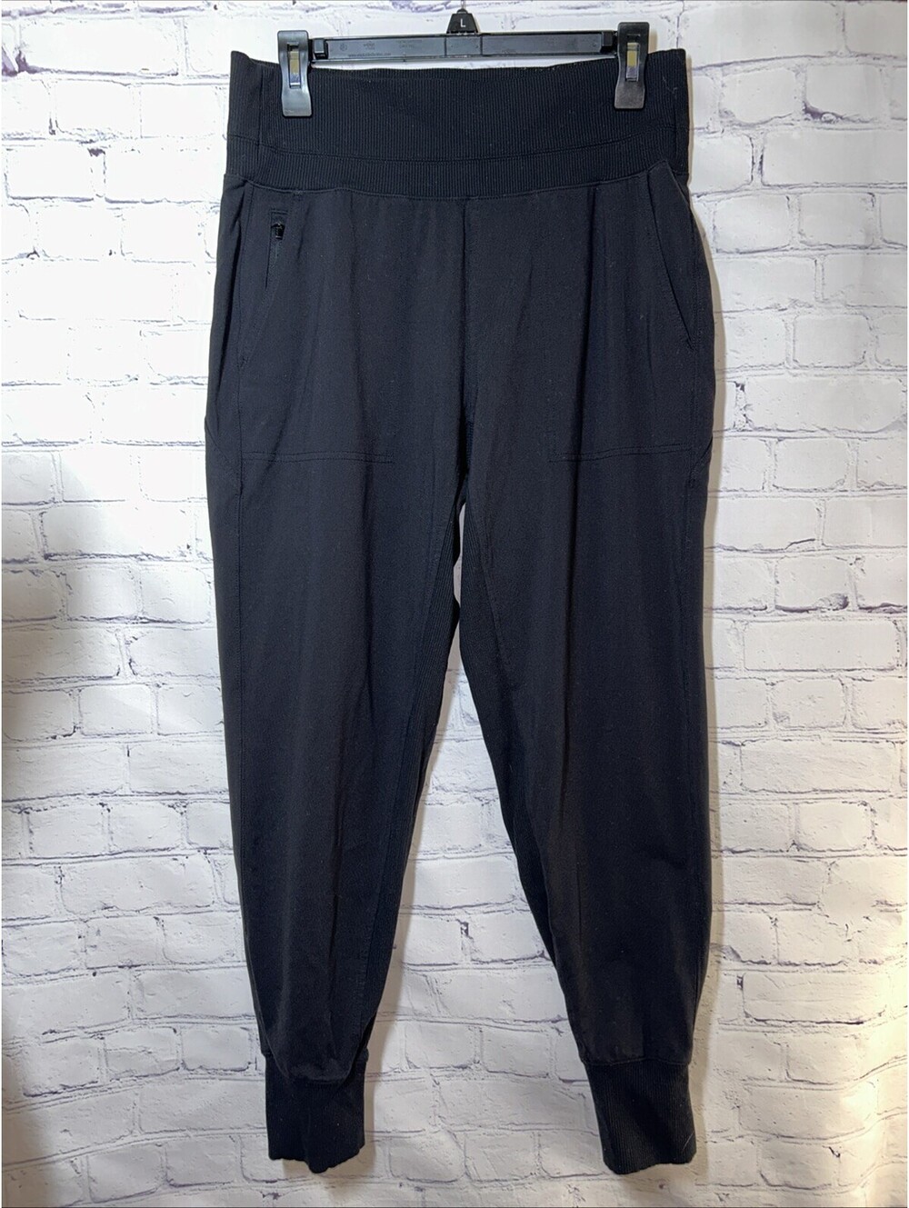 Athleta Venice Jogger Womens M Black Supplex Nylon Stretch UPF 50 Athleisure